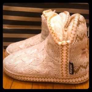 Muk Luk slippers